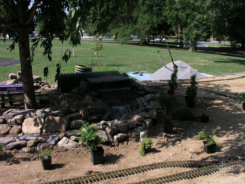 2005 Western Md train garden building part 2 004