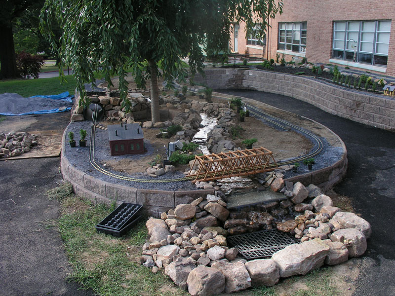 2005 Western Md train garden building part 2 018
