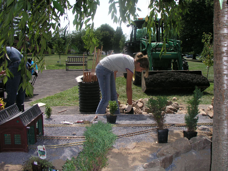 2005 Western Md train garden building part 2 026