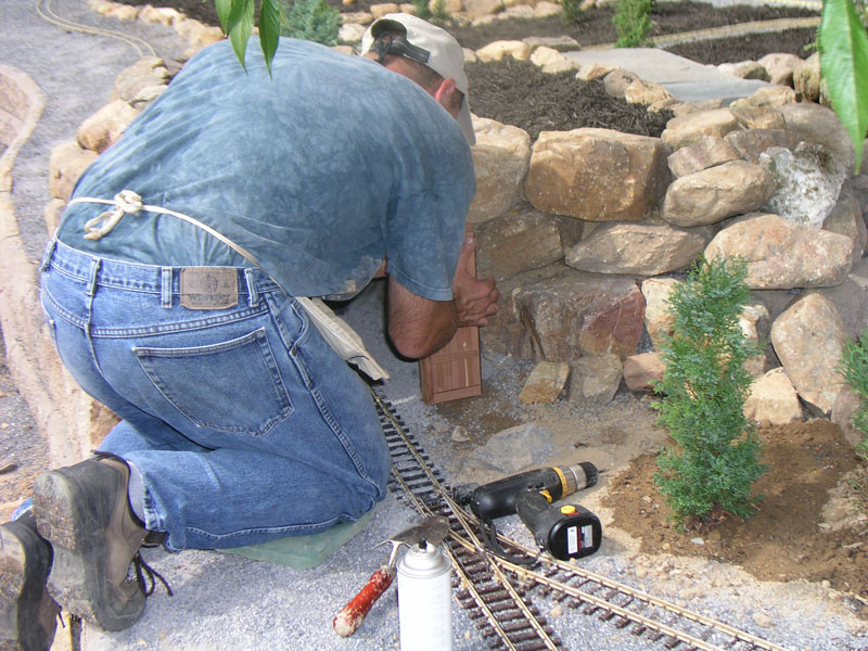 2005 Western Md train garden building part 2 028