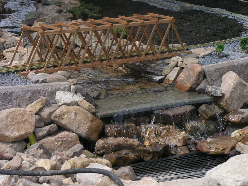 2005 Western Md train garden building part 2 030