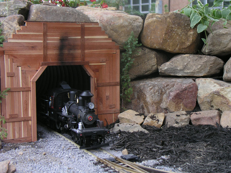 2005 Western Md train garden building part 2 036
