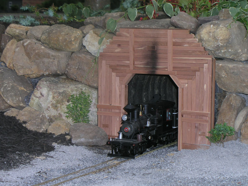 2005 Western Md train garden building part 2 039
