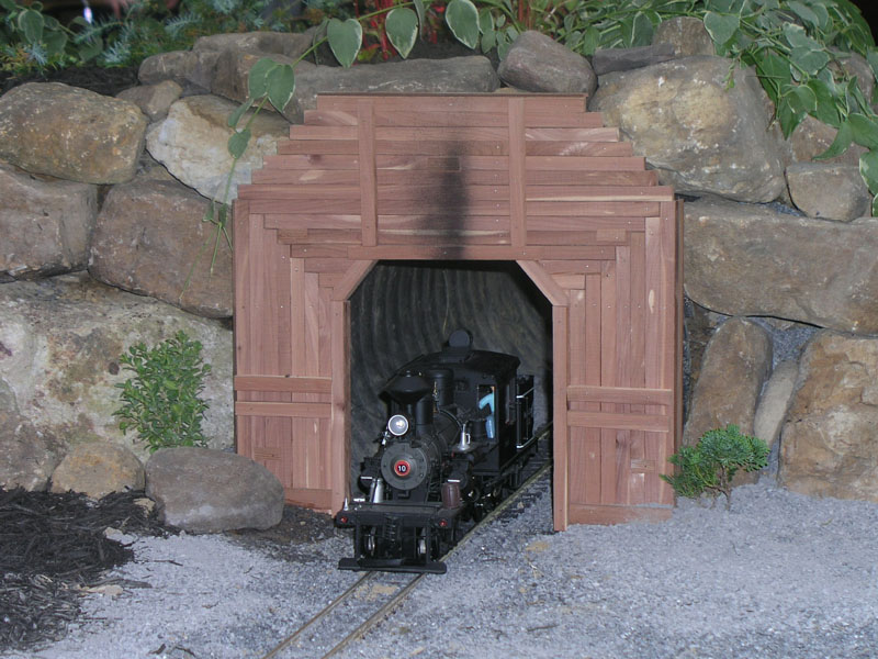 2005 Western Md train garden building part 2 040